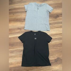 Under Armour Women’s Gray and Black T-Shirts Size Medium | Good Condition